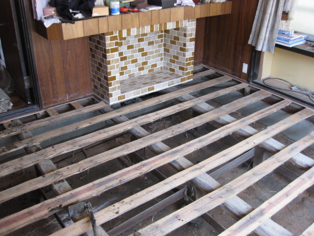 既存の床を撤去した状態　リフォーム場所：宮城県石巻市